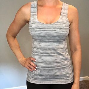 Lululemon tank size 6